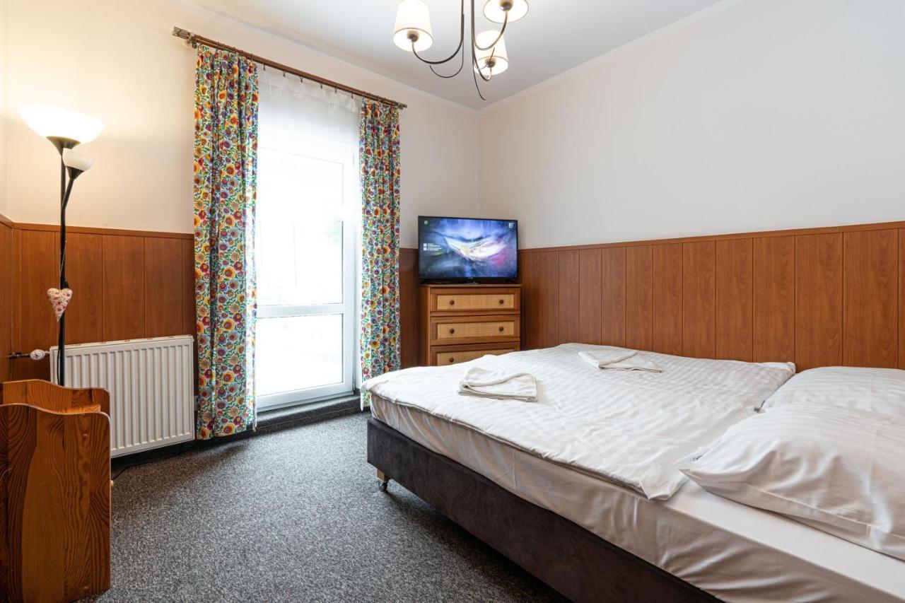Pensjonat Beskidzki Bielsko-Biała Esterno foto